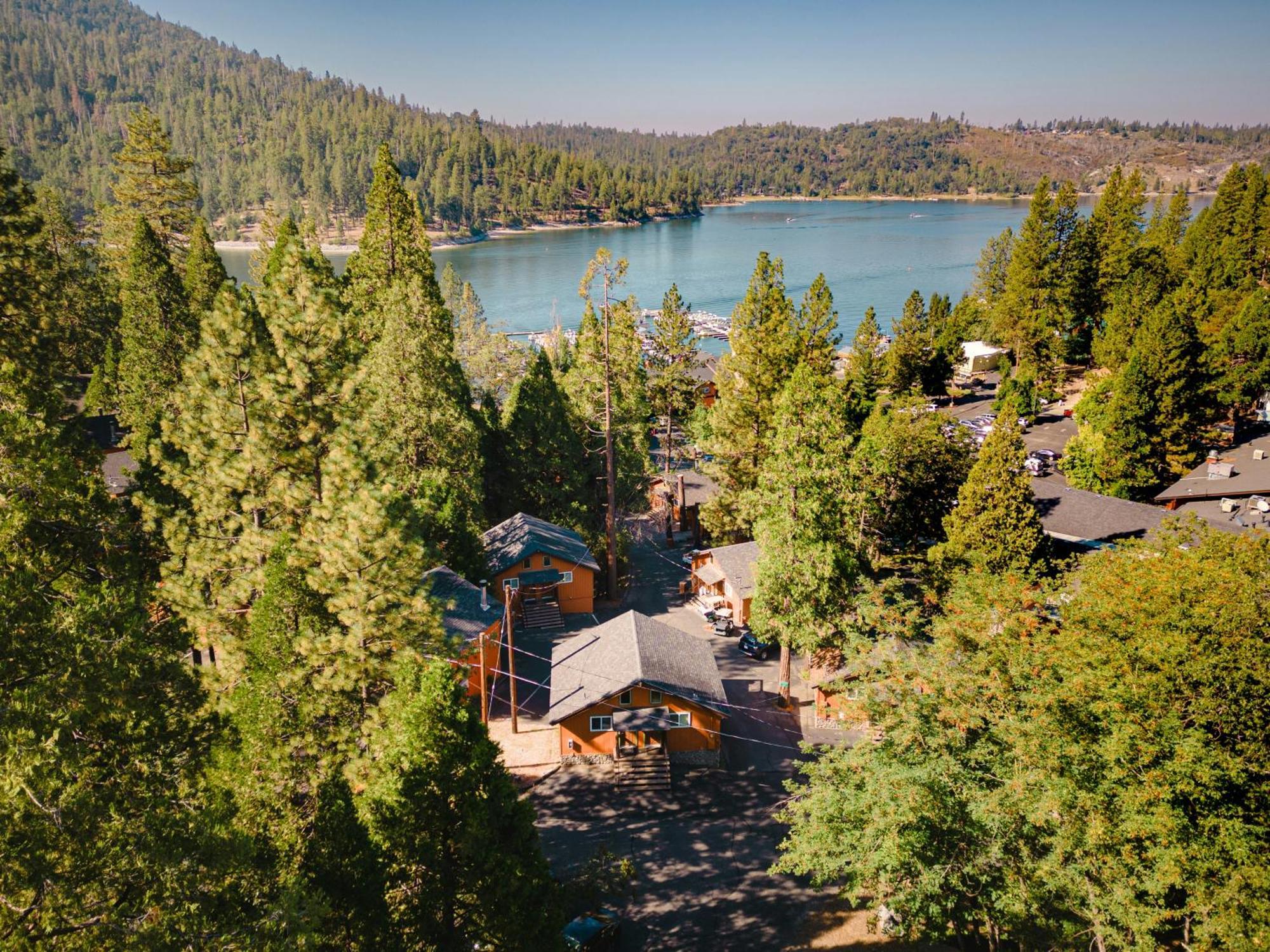 The Pines Resort & Conference Center Bass Lake Bagian luar foto