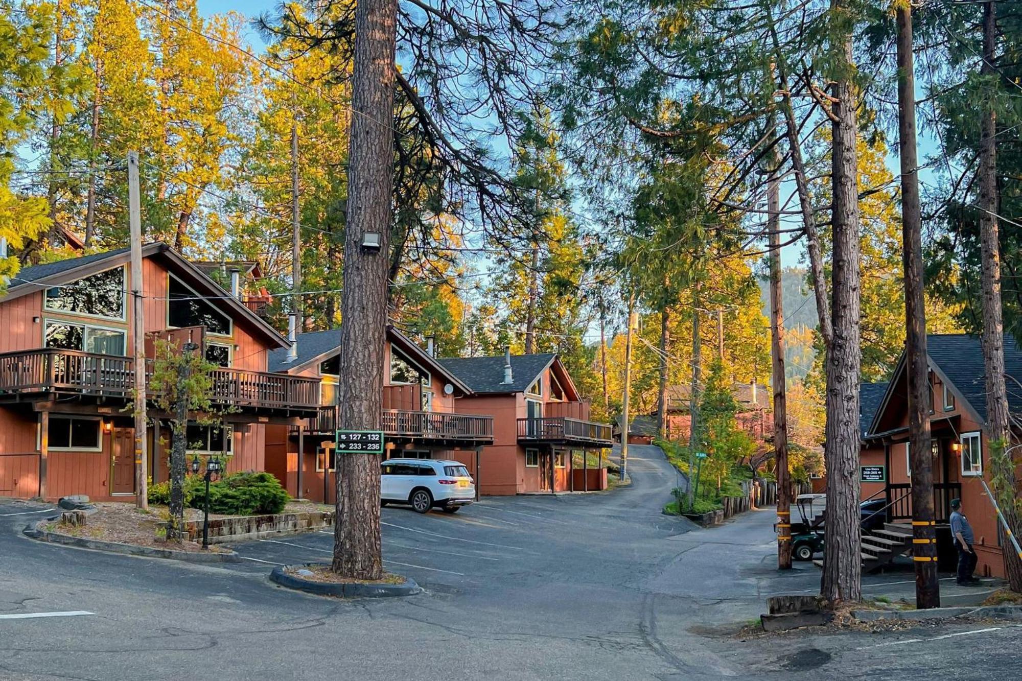 The Pines Resort & Conference Center Bass Lake Bagian luar foto